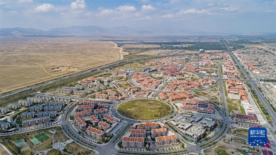 这是宁夏银川市永宁县闽宁镇新镇建设全景（2019年9月3日摄，无人机照片）。